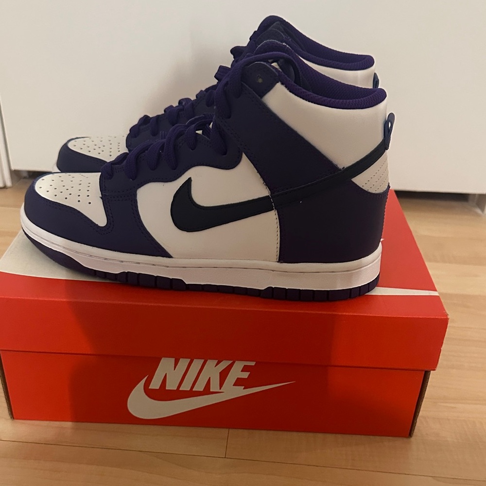 Nike High-Top Sneakers in Purple and White